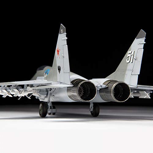Amazon | ズベズダ 1/72 ソビエト軍 MIG 29S 9-13 戦闘機 プラモデル